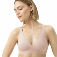 Mey Serie Invisibles Triangel-BH (breite Träger) Blossom